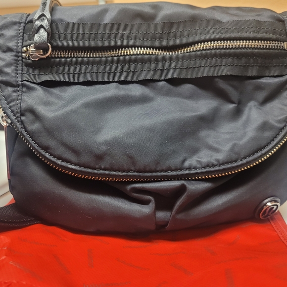 lululemon athletica Black Crossbody Bag - Picture 14 of 16